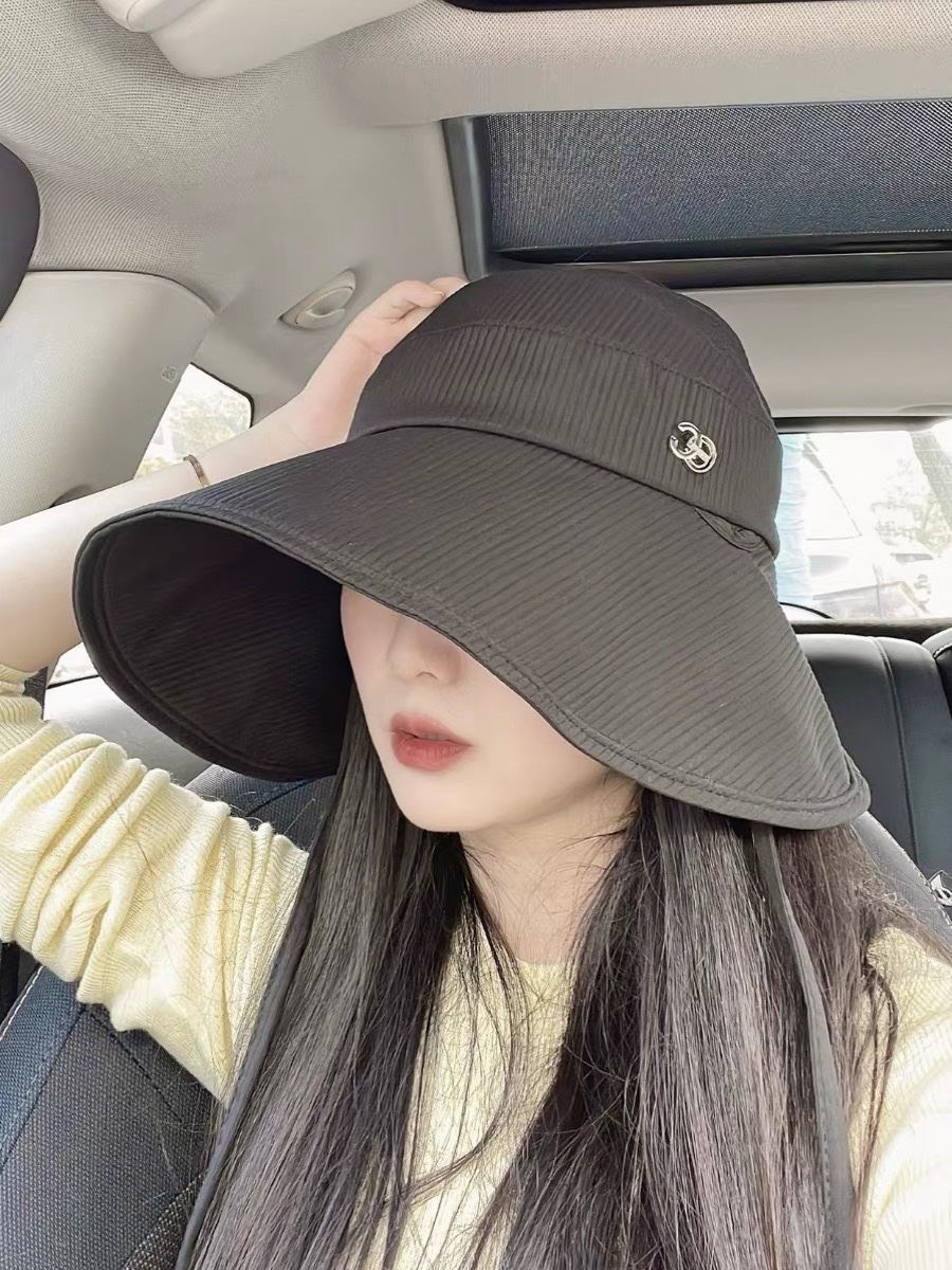 Miu Miu Caps